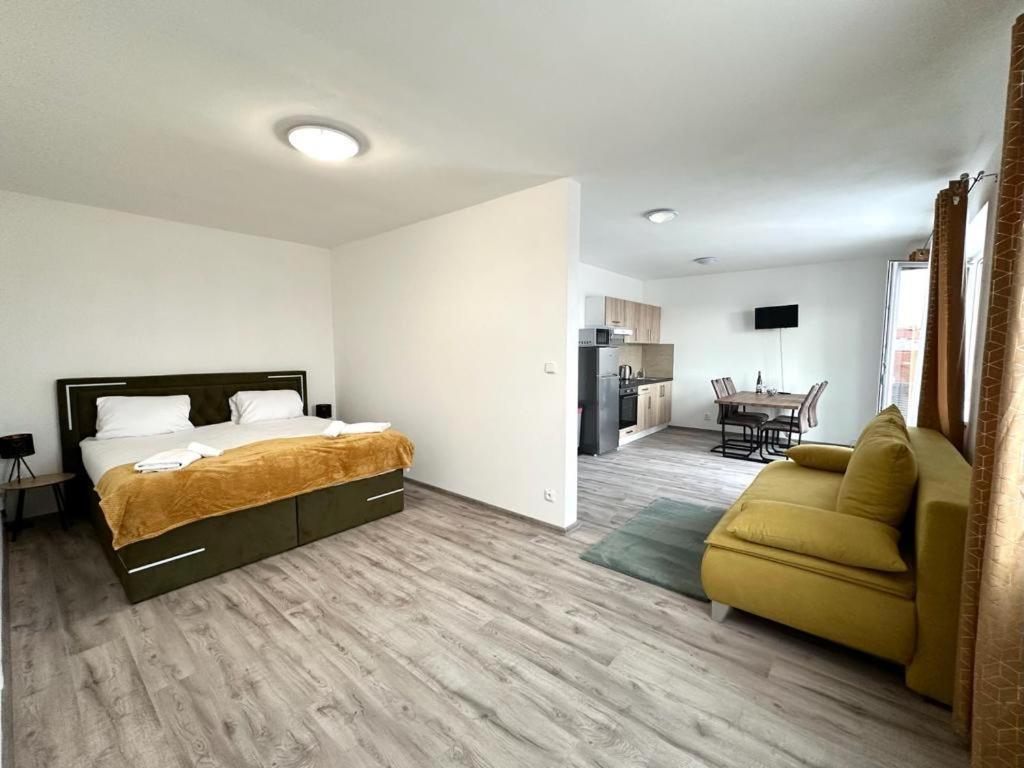 Sky Apartments 512 プルゼニ エクステリア 写真